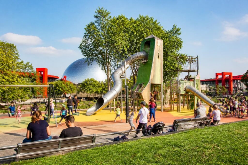 découvrez les activités incontournables pour enfants au parc de la villette : espaces de jeux ludiques, ateliers créatifs et aventures en plein air pour toute la famille.